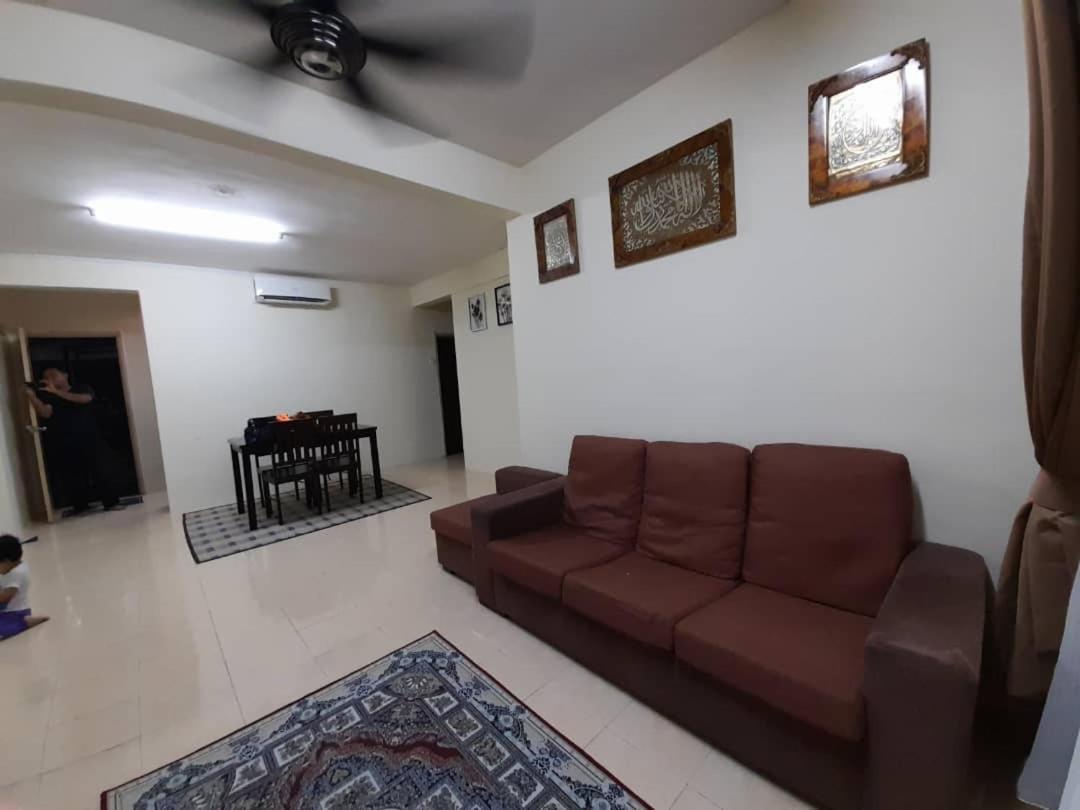 Dhuha Homestay @ Seri Alam Masai , Johor Buitenkant foto