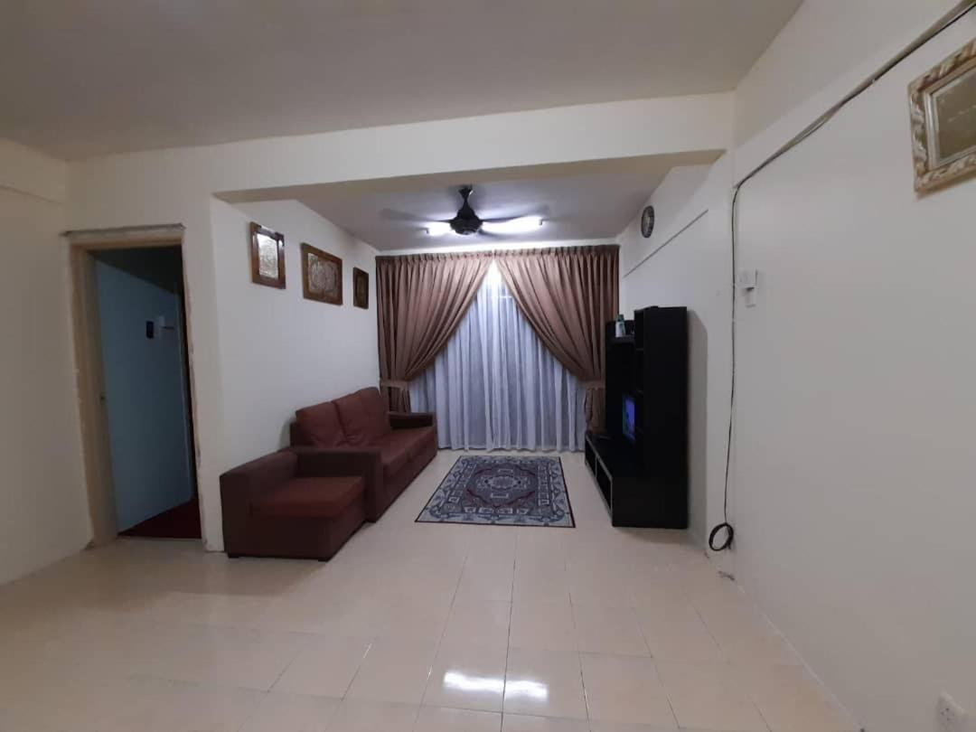 Dhuha Homestay @ Seri Alam Masai , Johor Buitenkant foto