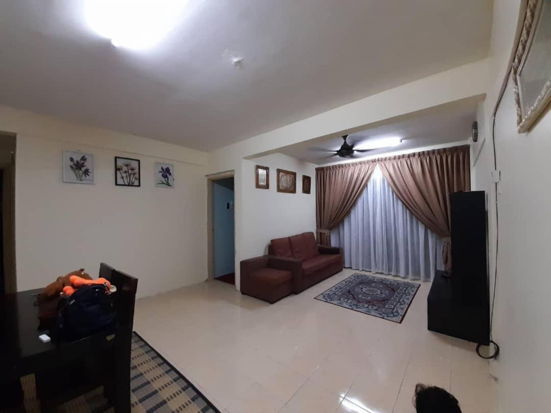 Dhuha Homestay @ Seri Alam Masai , Johor Buitenkant foto